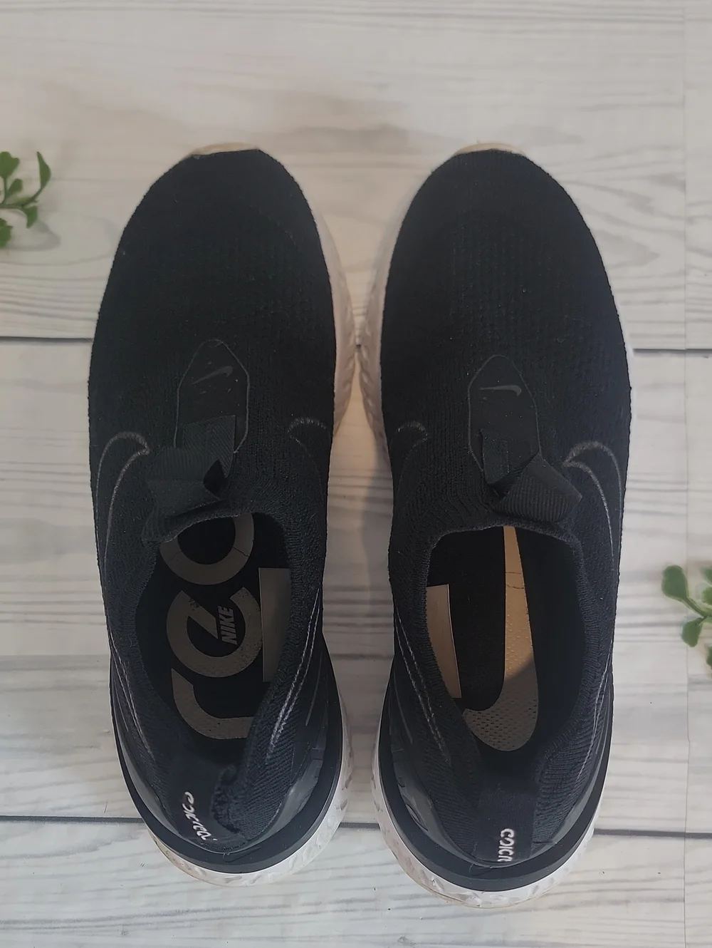 Nike Epic Phantom React Flyknit Black Slip-On Running Sneakers Womens Size 6.5